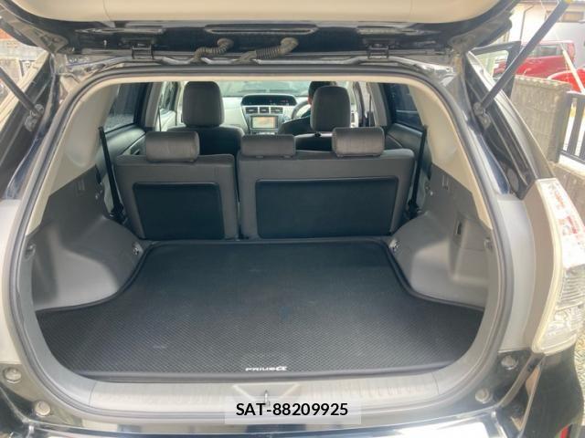 Toyota PRIUS ALPHA 2011-09 6911556-8