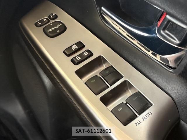 Toyota PRIUS ALPHA 2018-01 6911513-20