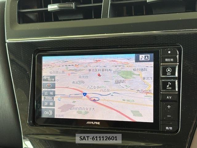Toyota PRIUS ALPHA 2018-01 6911513-22