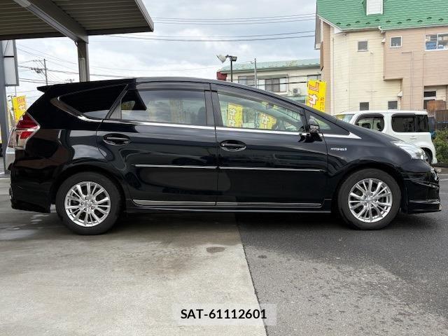 Toyota PRIUS ALPHA 2018-01 6911513-4