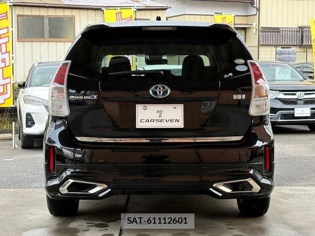 Toyota PRIUS ALPHA 2018-01 6911513-8