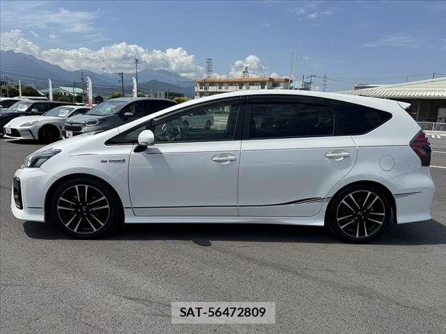 Toyota PRIUS ALPHA 2015-04 6911510-11