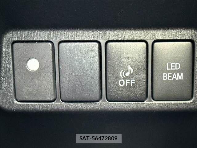 Toyota PRIUS ALPHA 2015-04 6911510-26