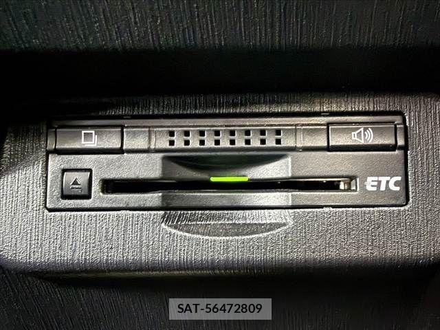 Toyota PRIUS ALPHA 2015-04 6911510-6