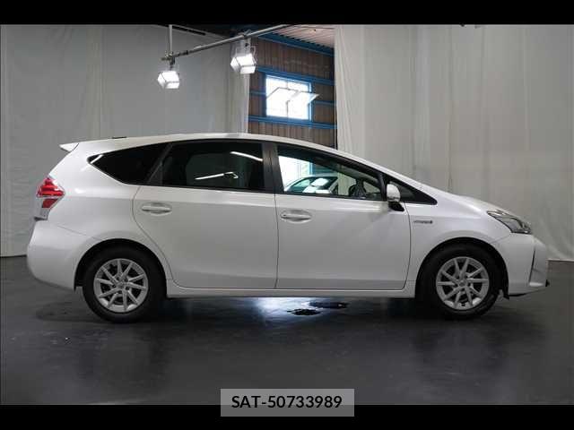 Toyota PRIUS ALPHA 2015-08 6911514-15