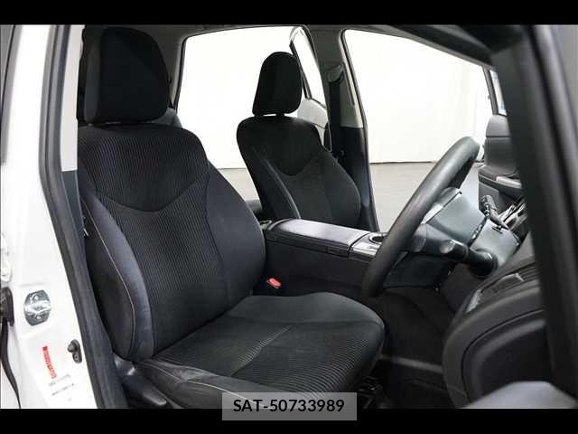 Toyota PRIUS ALPHA 2015-08 6911514-16