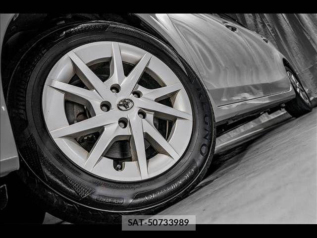 Toyota PRIUS ALPHA 2015-08 6911514-3