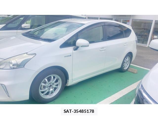 Toyota PRIUS ALPHA 2013-06 6911538-1