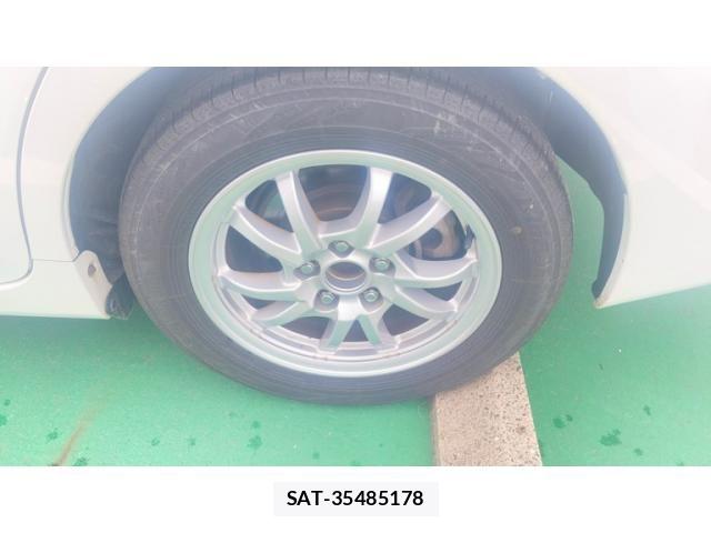 Toyota PRIUS ALPHA 2013-06 6911538-7