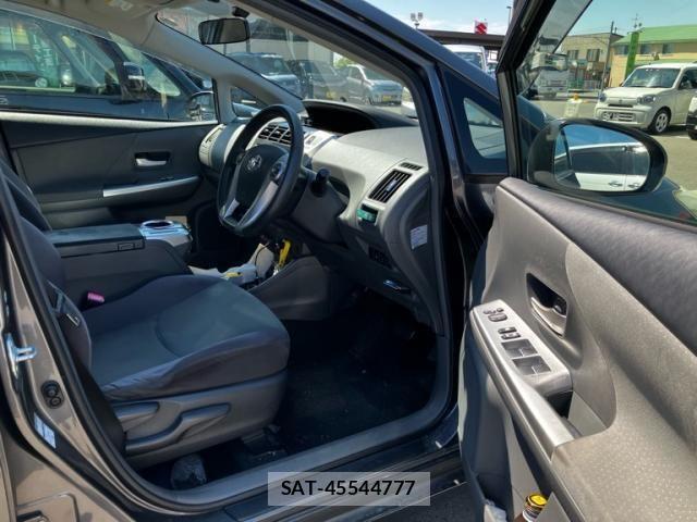 Toyota PRIUS ALPHA 2011-09 6911554-15