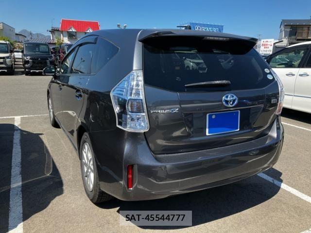 Toyota PRIUS ALPHA 2011-09 6911554-1