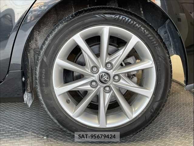 Toyota PRIUS ALPHA 2015-08 6911516-14