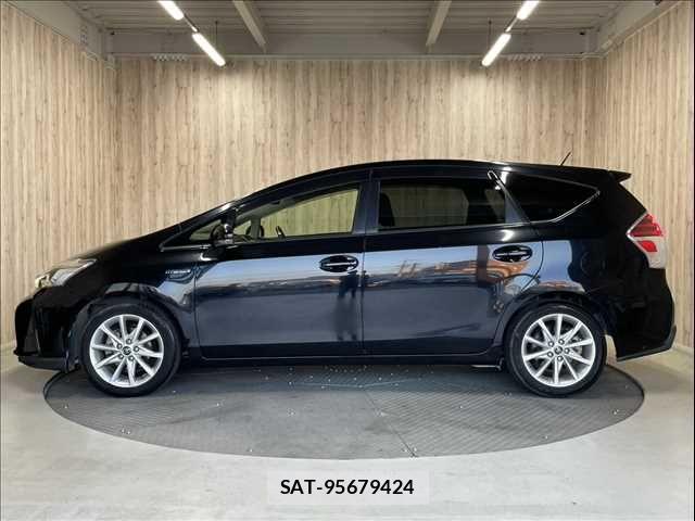 Toyota PRIUS ALPHA 2015-08 6911516-21