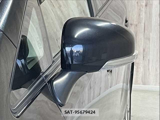 Toyota PRIUS ALPHA 2015-08 6911516-26