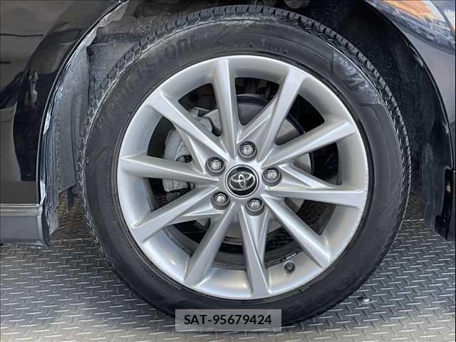 Toyota PRIUS ALPHA 2015-08 6911516-28