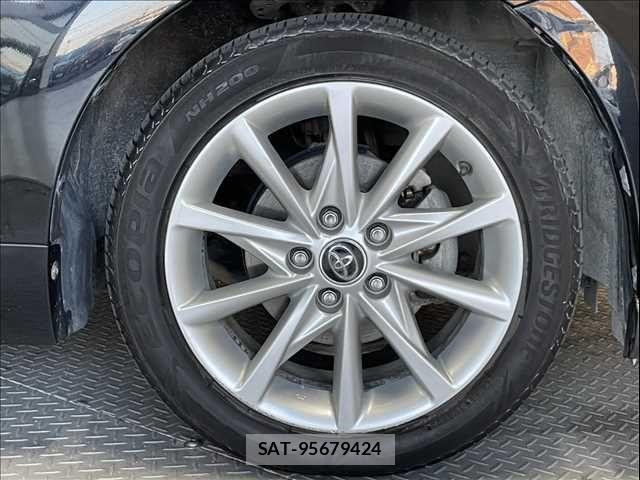Toyota PRIUS ALPHA 2015-08 6911516-29