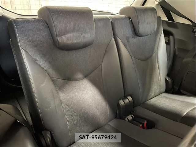 Toyota PRIUS ALPHA 2015-08 6911516-8