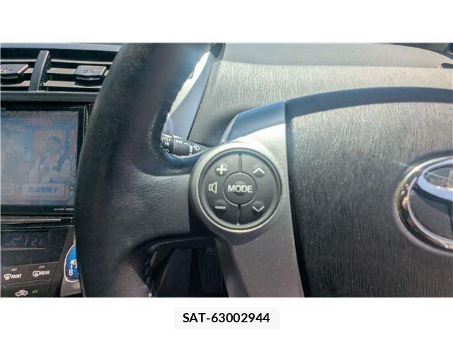 Toyota PRIUS ALPHA 2014-02 6911533-15