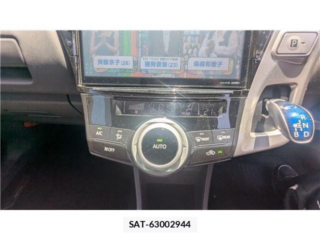Toyota PRIUS ALPHA 2014-02 6911533-17