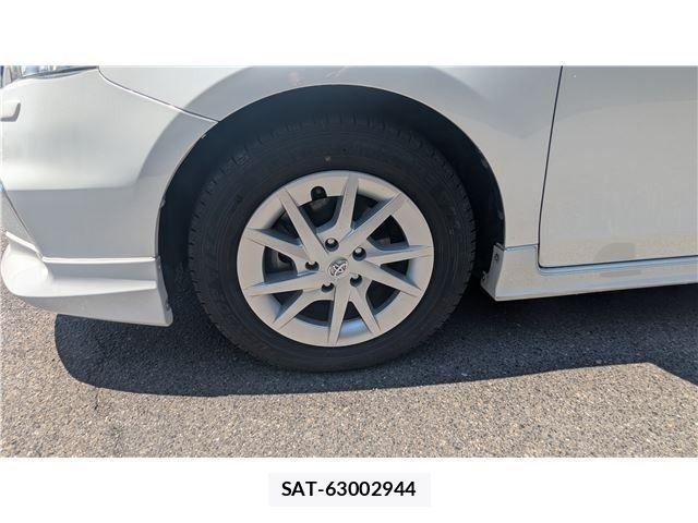 Toyota PRIUS ALPHA 2014-02 6911533-28