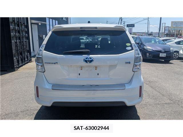Toyota PRIUS ALPHA 2014-02 6911533-5