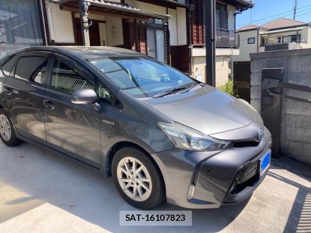 Toyota PRIUS ALPHA 2015-01 6911524-0