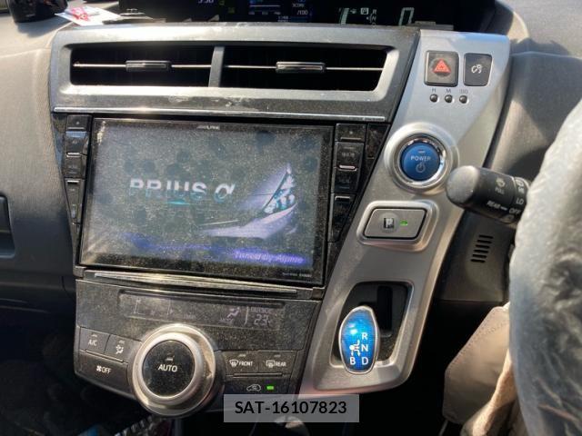 Toyota PRIUS ALPHA 2015-01 6911524-13