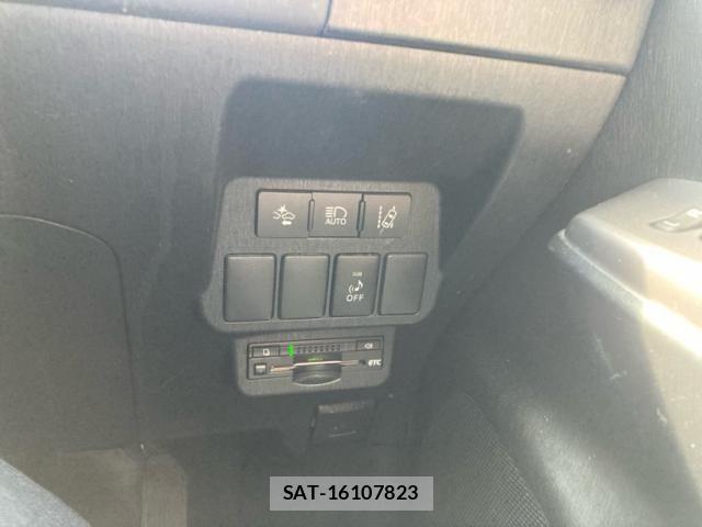 Toyota PRIUS ALPHA 2015-01 6911524-14