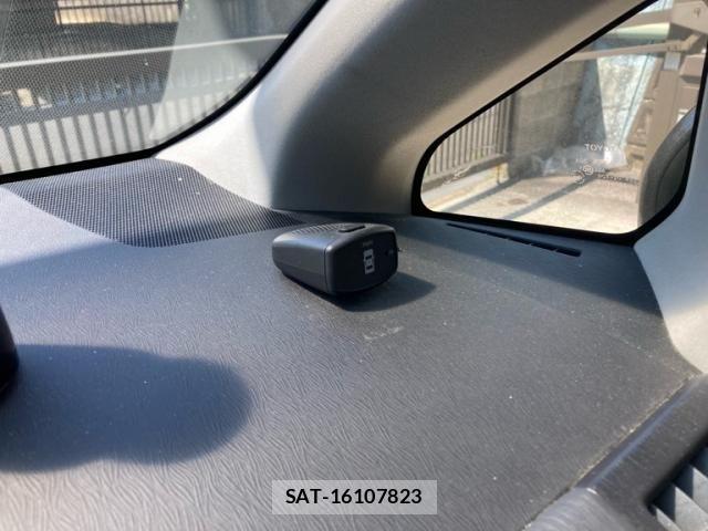 Toyota PRIUS ALPHA 2015-01 6911524-20