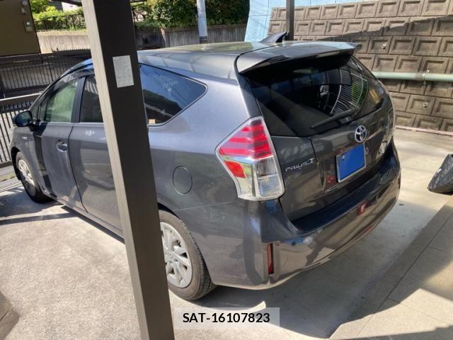 Toyota PRIUS ALPHA 2015-01 6911524-3