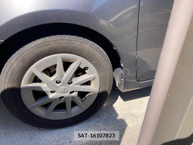 Toyota PRIUS ALPHA 2015-01 6911524-8