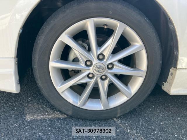 Toyota PRIUS ALPHA 2014-11 6911532-8