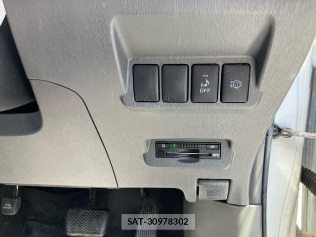 Toyota PRIUS ALPHA 2014-11 6911532-12