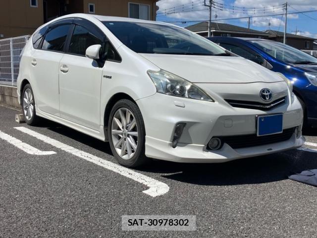 Toyota PRIUS ALPHA 2014-11 6911532-2