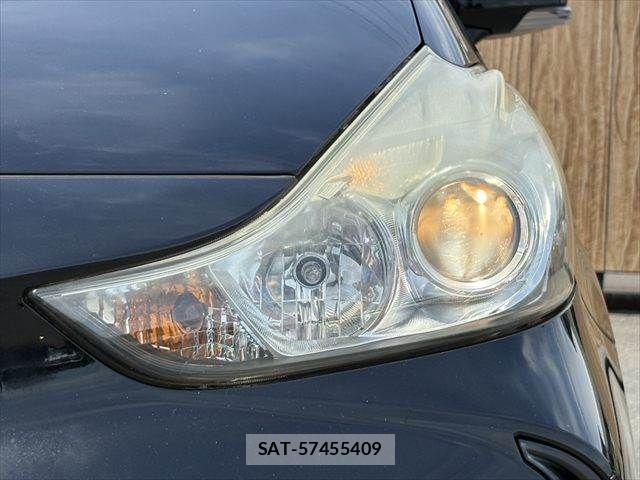 Toyota PRIUS ALPHA 2015-02 6911523-12