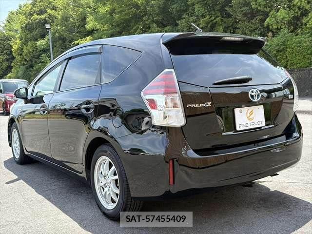 Toyota PRIUS ALPHA 2015-02 6911523-20