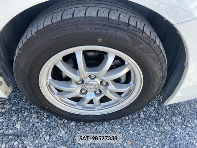 Toyota PRIUS ALPHA 2012-01 6911555-10