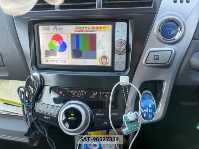 Toyota PRIUS ALPHA 2012-01 6911555-19