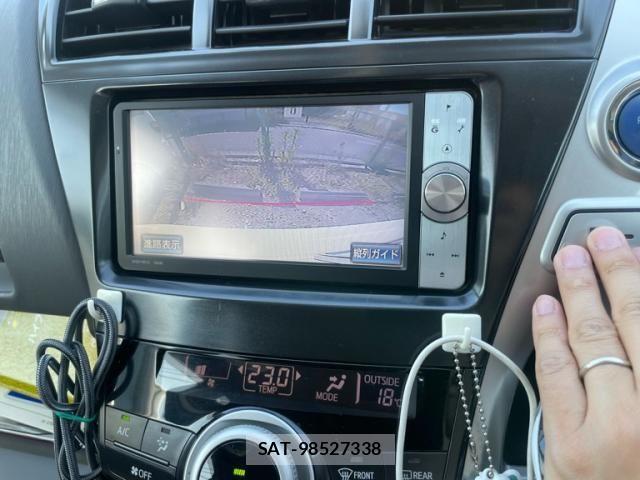 Toyota PRIUS ALPHA 2012-01 6911555-20