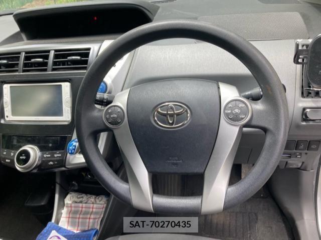 Toyota PRIUS ALPHA 2012-07 6911565-13