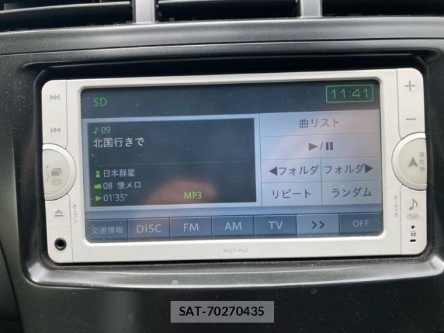 Toyota PRIUS ALPHA 2012-07 6911565-24