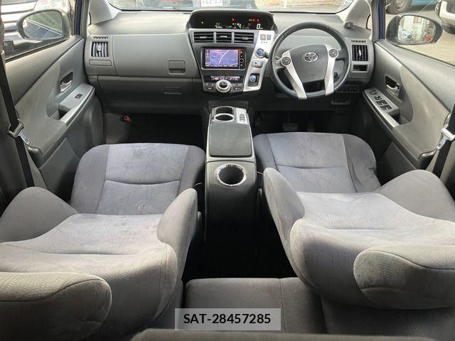 Toyota PRIUS ALPHA 2013-03 6902716-5