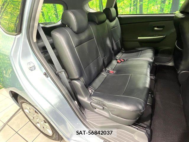 Toyota PRIUS ALPHA 2014-03 6911519-8