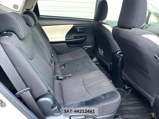 Toyota PRIUS ALPHA 2017-02 6911515-11