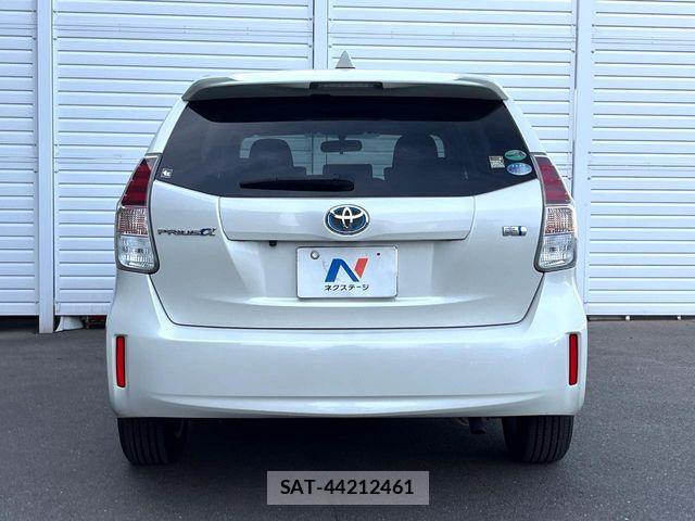 Toyota PRIUS ALPHA 2017-02 6911515-17