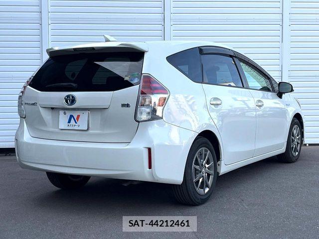 Toyota PRIUS ALPHA 2017-02 6911515-19