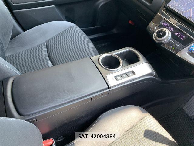 Toyota PRIUS ALPHA 2015-03 6911518-18