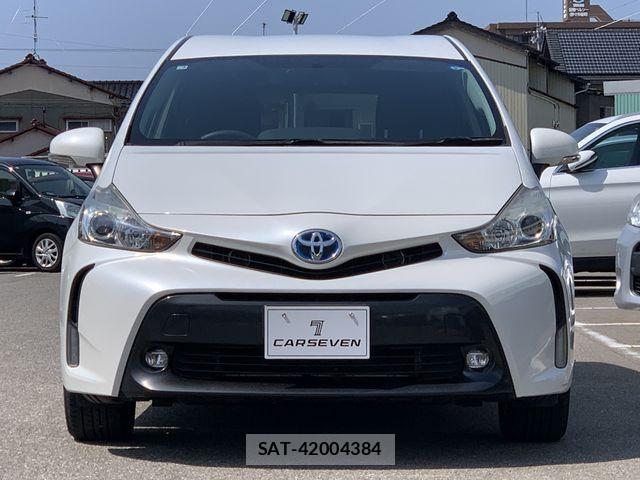 Toyota PRIUS ALPHA 2015-03 6911518-2