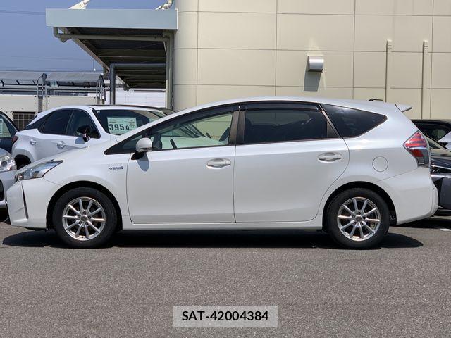 Toyota PRIUS ALPHA 2015-03 6911518-8