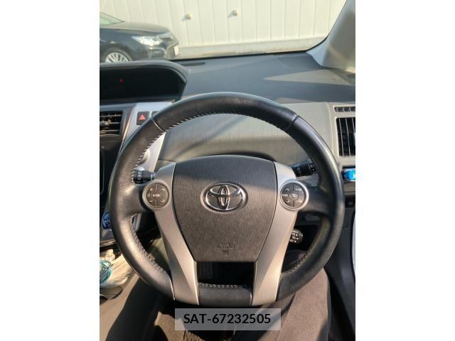 Toyota PRIUS ALPHA 2011-06 6911552-12